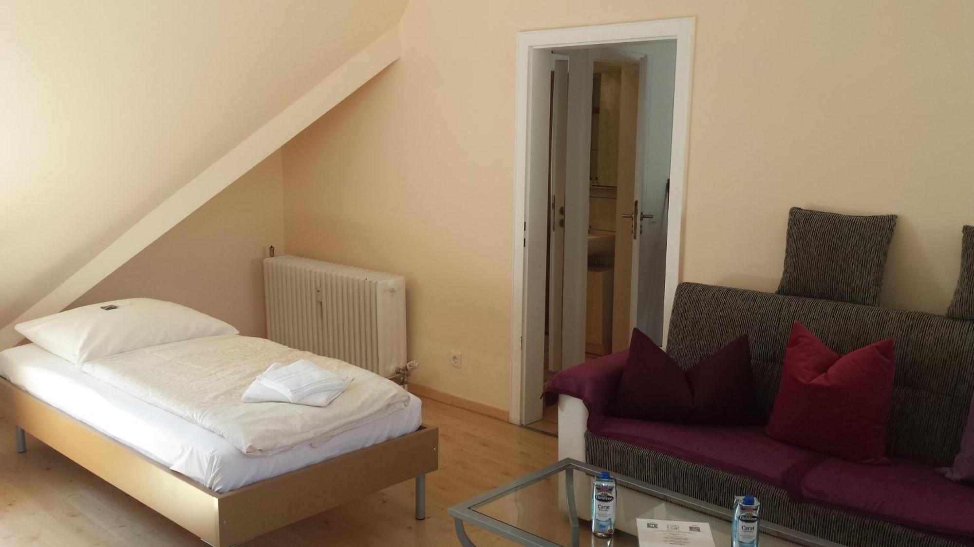 Barcelona Bed & Breakfast Dusseldorf Bilik gambar