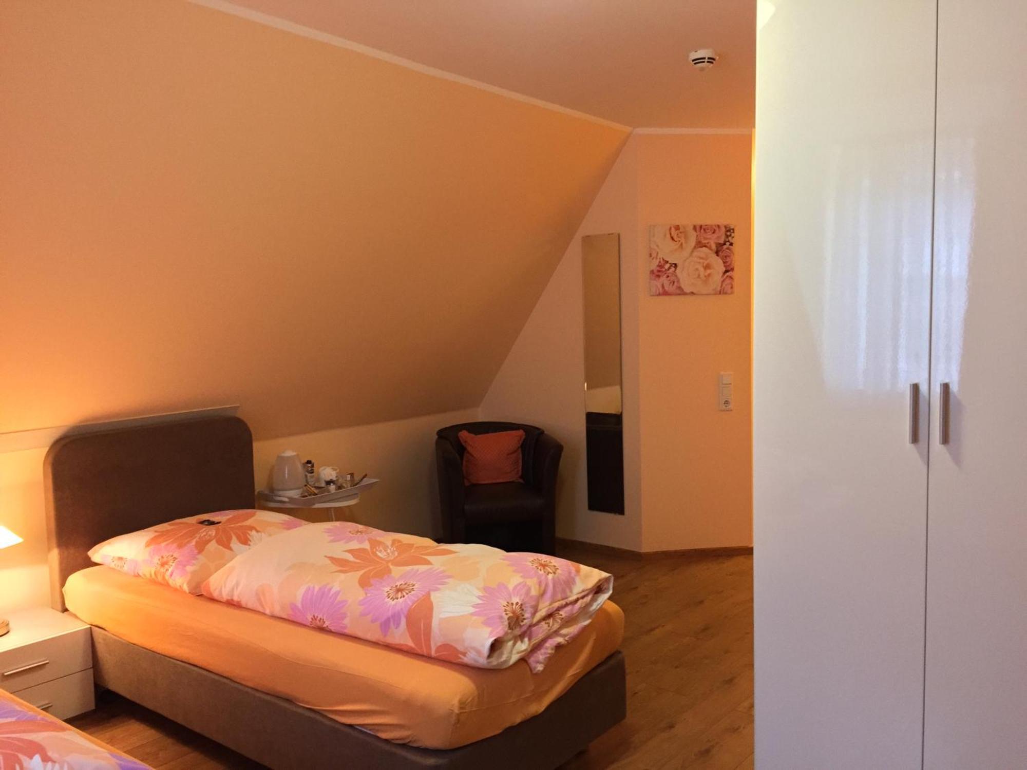 Barcelona Bed & Breakfast Dusseldorf Bilik gambar