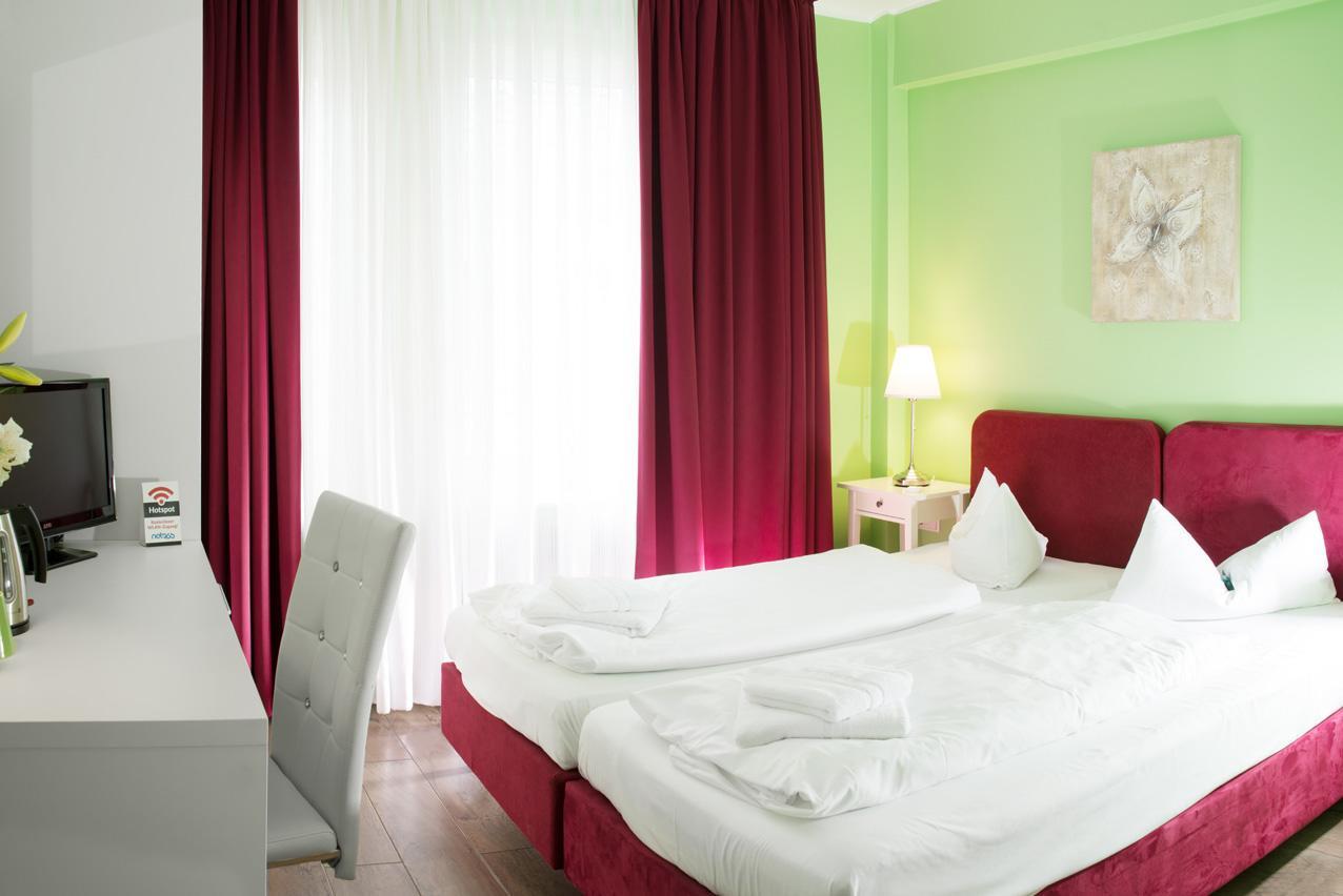 Barcelona Bed & Breakfast Dusseldorf Luaran gambar